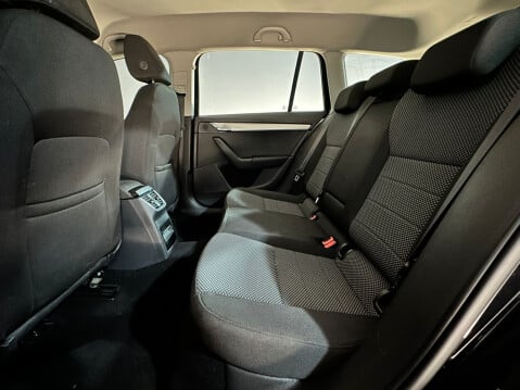 Skoda Octavia SE BUSINESS GREENLINE III TDI 19