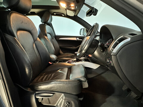Audi Q5 TDI QUATTRO DPF S LINE 16
