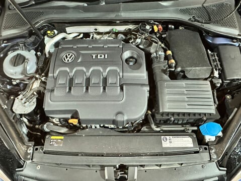 Volkswagen Golf GT TDI BLUEMOTION TECHNOLOGY DSG 10