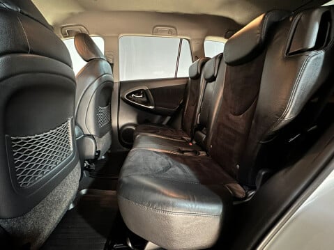 Toyota Rav 4 XT-R D-4D 18