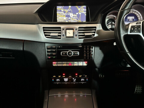Mercedes-Benz E Class E220 BLUETEC AMG LINE 14