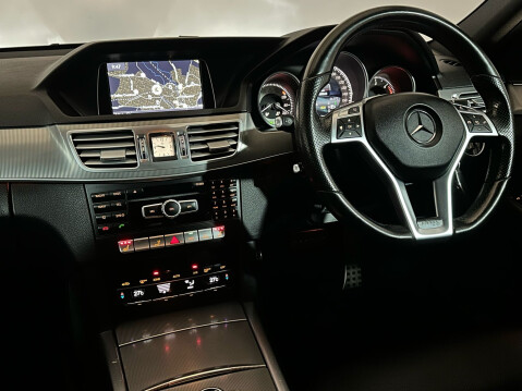 Mercedes-Benz E Class E220 BLUETEC AMG LINE 12