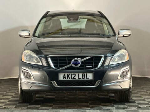 Volvo XC60 D5 R-DESIGN AWD 2