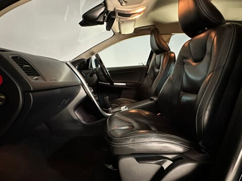 Volvo XC60 D5 R-DESIGN AWD 17