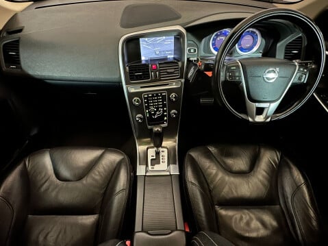Volvo XC60 D5 R-DESIGN AWD 11