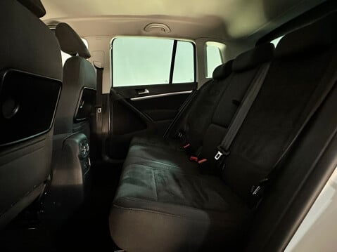 Volkswagen Tiguan SE TDI BLUEMOTION TECHNOLOGY 4MOTION DSG 19