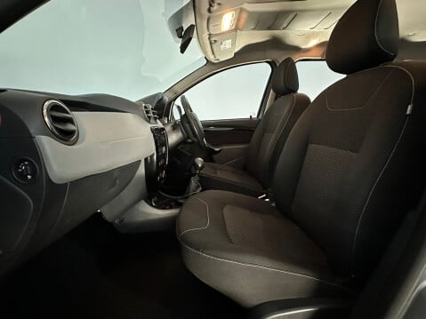 Dacia Duster LAUREATE DCI 4WD 17