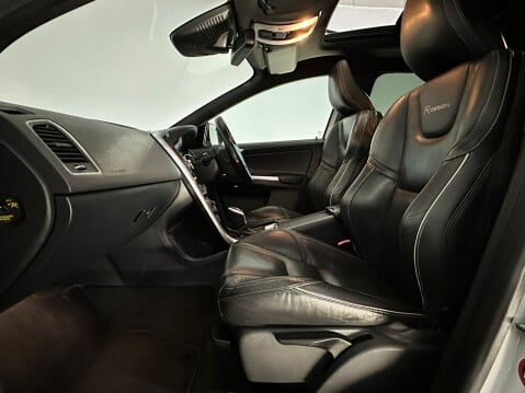 Volvo XC60 D4 R-DESIGN LUX NAV 17