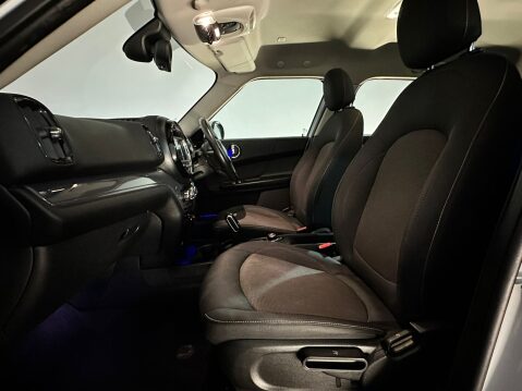Mini Countryman COOPER D CLASSIC 16