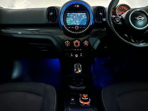 Mini Countryman COOPER D CLASSIC 14