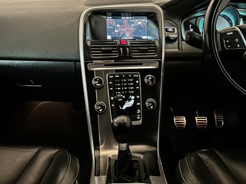 Volvo XC60 D4 R-DESIGN LUX NAV AWD 13