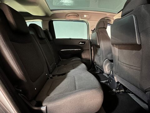 Peugeot 5008 HDI ALLURE 16