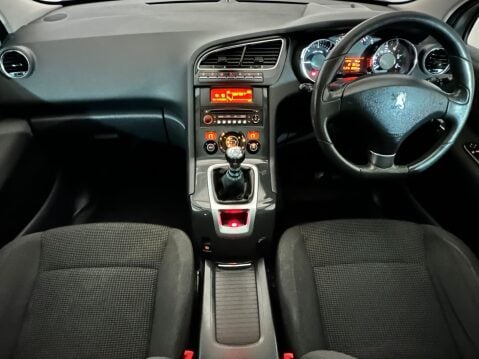 Peugeot 5008 HDI ALLURE 10
