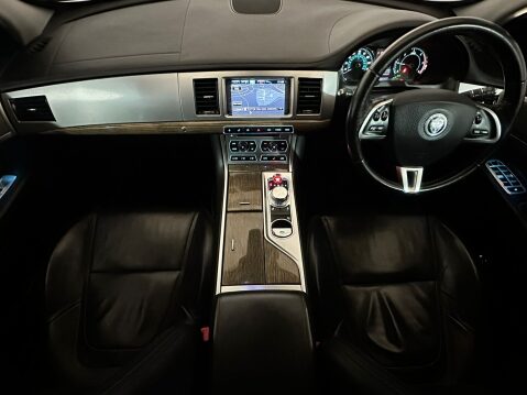 Jaguar XF D PREMIUM LUXURY SPORTBRAKE 11