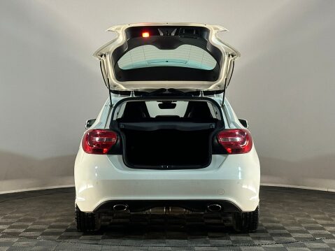 Mercedes-Benz A Class A180 CDI BLUEEFFICIENCY SPORT 8