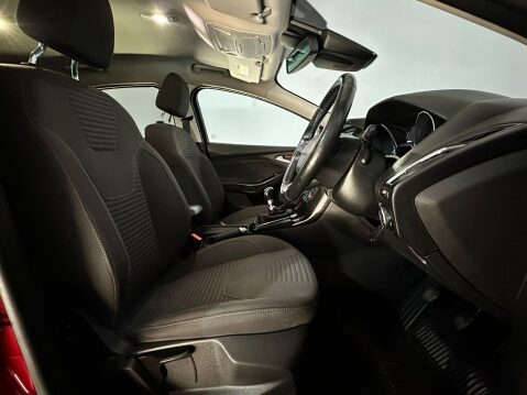 Ford Focus TITANIUM TDCI 15