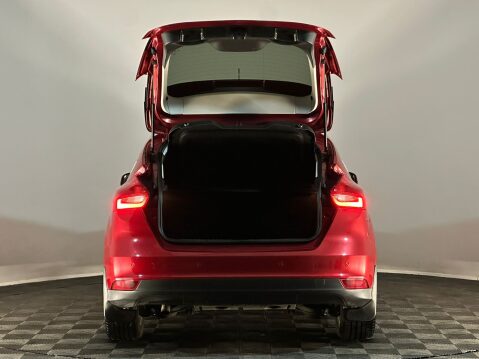Ford Focus TITANIUM TDCI 8