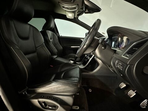 Volvo XC60 D4 R-DESIGN LUX NAV 17