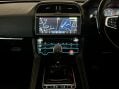Jaguar F-Pace R-SPORT AWD 13