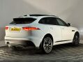 Jaguar F-Pace R-SPORT AWD 6
