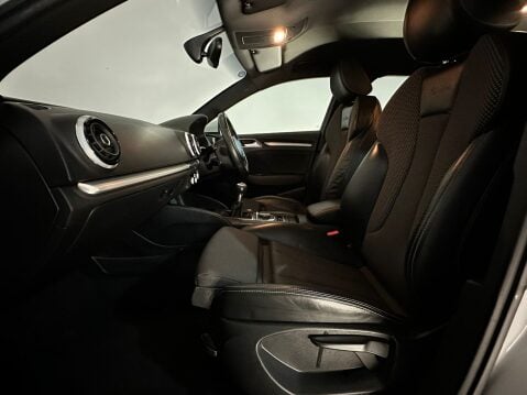 Audi A3 TDI S LINE 17