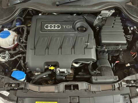 Audi A1 SPORTBACK TDI BLACK EDITION 10
