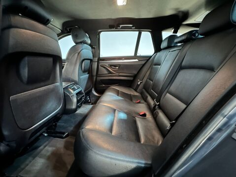 BMW 5 Series 520D M SPORT TOURING 19