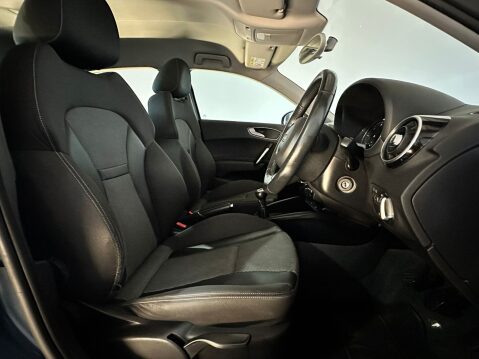 Audi A1 SPORTBACK TDI SPORT 16