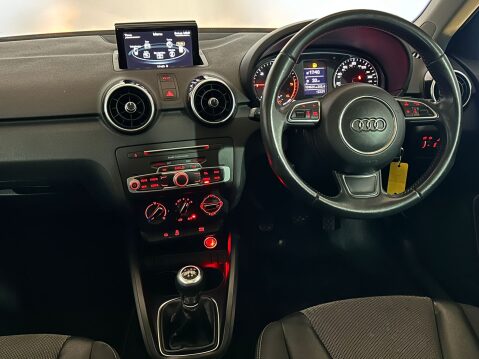 Audi A1 SPORTBACK TDI SPORT 12