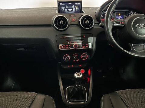 Audi A1 SPORTBACK TDI SPORT 14