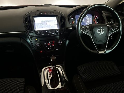 Vauxhall Insignia Country Tourer NAV BI-TURBO 12