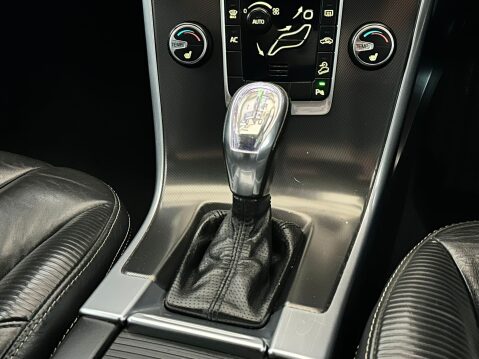 Volvo XC60 D5 R-DESIGN NAV AWD 15
