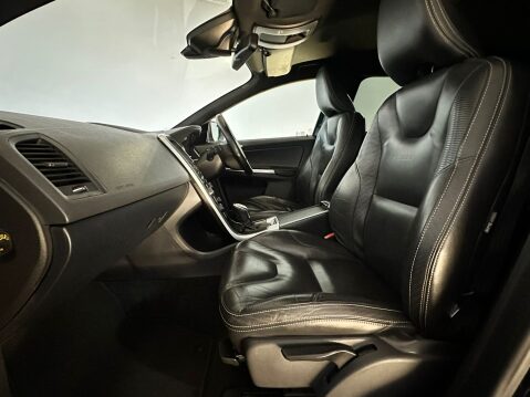 Volvo XC60 D5 R-DESIGN NAV AWD 17