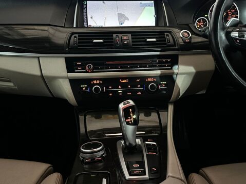 BMW 5 Series 520D M SPORT TOURING 15