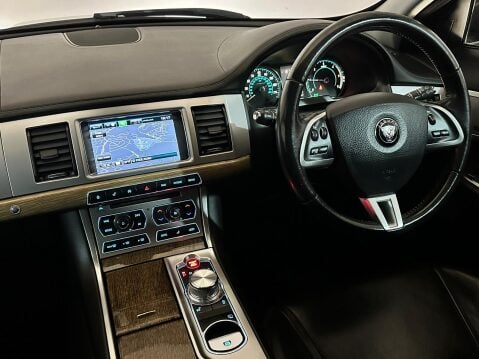 Jaguar XF D PREMIUM LUXURY SPORTBRAKE 12