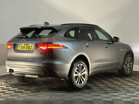 Jaguar F-Pace R-SPORT AWD 6