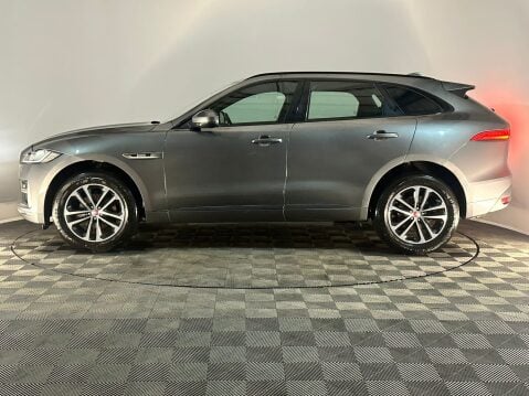 Jaguar F-Pace R-SPORT AWD 5