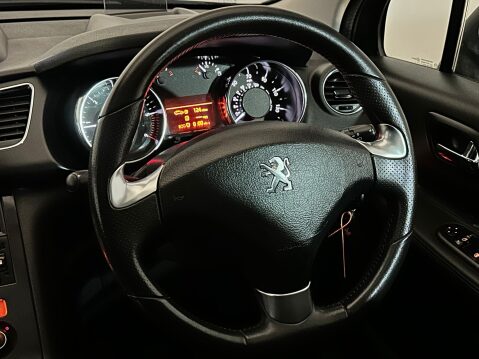 Peugeot 3008 BLUE HDI S/S ALLURE 12