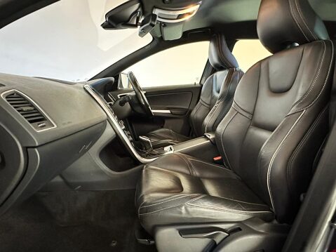 Volvo XC60 D4 R-DESIGN NAV 17