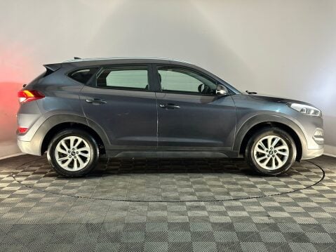 Hyundai TUCSON CRDI SE NAV BLUE DRIVE 4