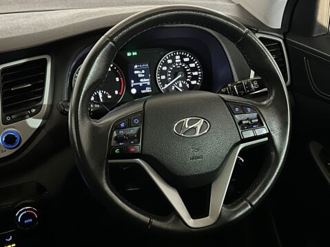 Hyundai TUCSON CRDI SE NAV BLUE DRIVE 13