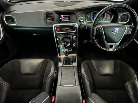 Volvo V60 D3 R-DESIGN 11