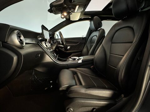 Mercedes-Benz C Class C300 H AMG LINE 17