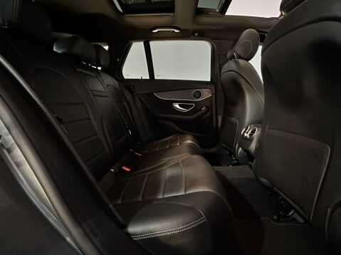 Mercedes-Benz C Class C300 H AMG LINE 18