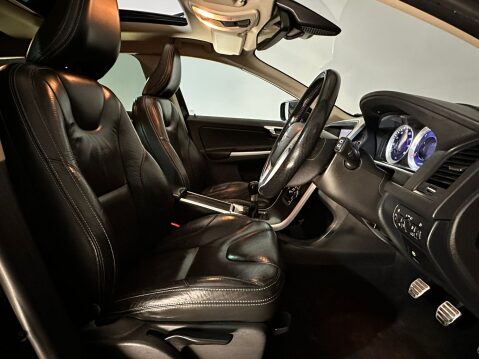 Volvo XC60 D5 R-DESIGN AWD 15
