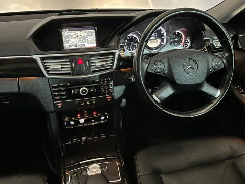 Mercedes-Benz E Class E220 CDI BLUEEFFICIENCY EXECUTIVE SE 12