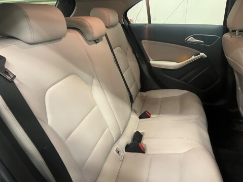 Mercedes-Benz A Class 1.5 A180d Sport (Executive) Euro 6 (s/s) 5dr 9