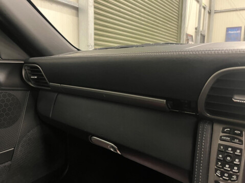 Porsche 911 3.6 997 Carrera 2dr 21