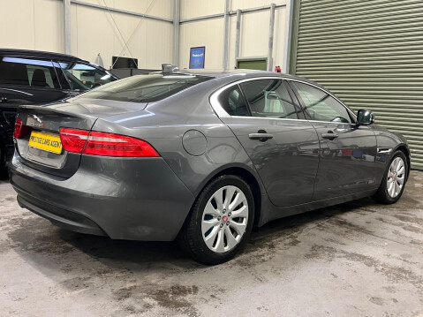 Jaguar XE 2.0d Prestige Auto Euro 6 (s/s) 4dr 6