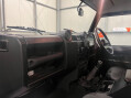 Land Rover Defender 2.4 TDCi County 4WD MWB Euro 4 5dr 11